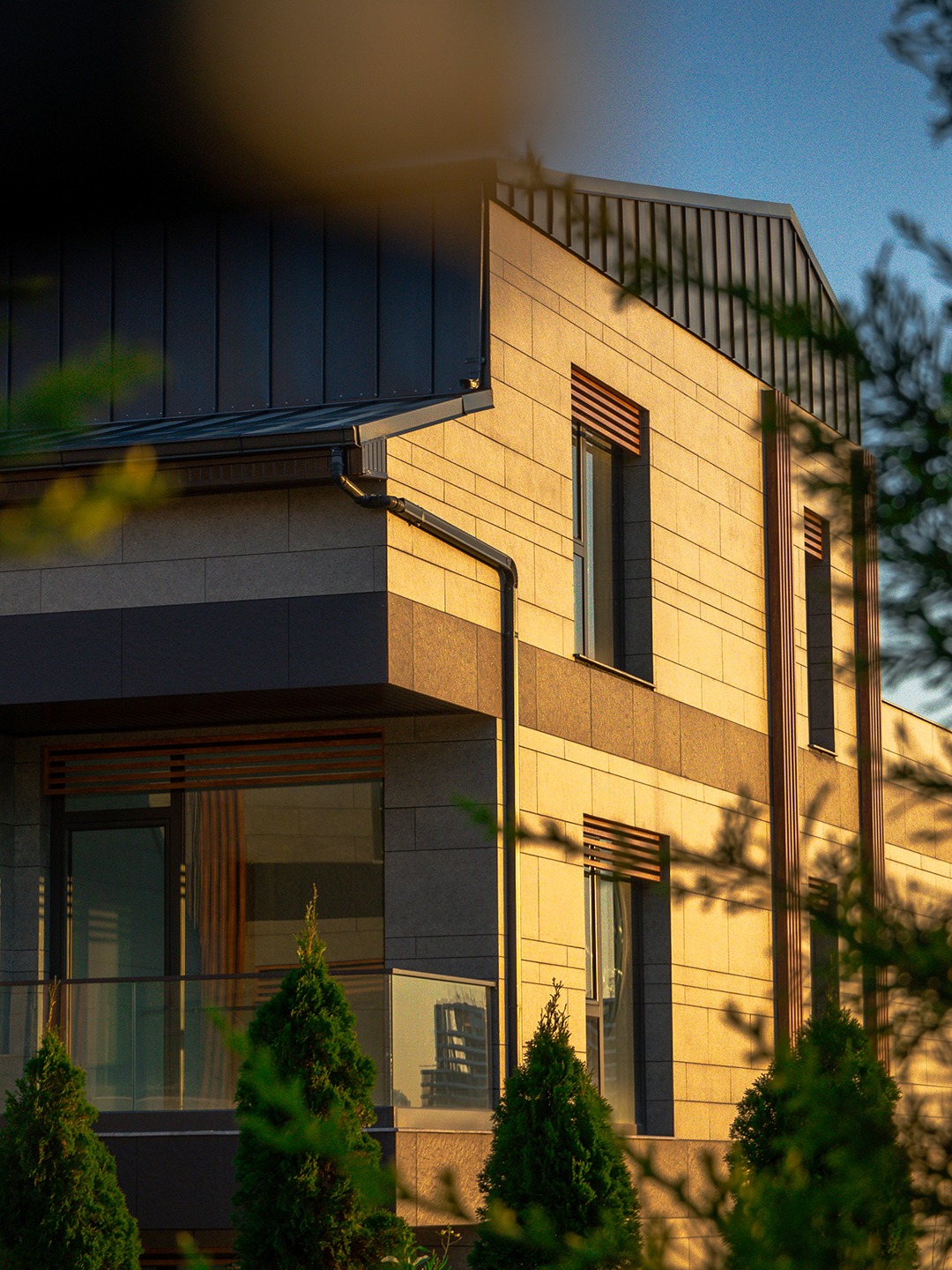 Pavilion Çayyolu Akşam Işığında Cephe